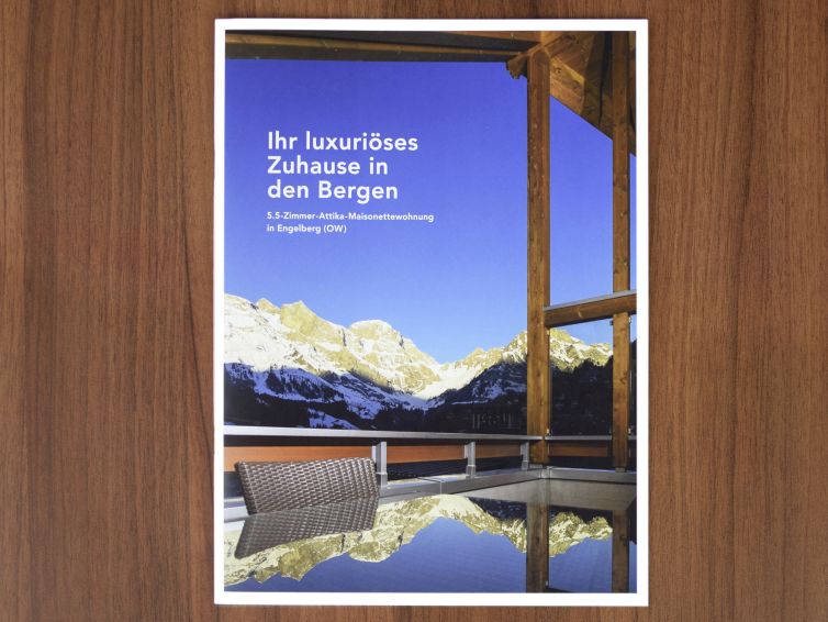 Verkaufsbroschüre, Ihr luxuriöses Zuhause in den Bergen, Produkte, Broschüren, Broschur, Heftli, Softcover, Rückenheftung, Postitchen, Prospekt, geheftete Broschüre, Heftli drucken, Broschüre drucken, Folder, Klebebinden, hochwertige Broschüren, Broschüren auf spezielles Papier, hochwertige Broschüren, Offsetdruck, Digitaldruck, Schlitzen, Stanzen, Wallimann Druck und Verlag AG, Beromünster Druckerei, Luzern, Sursee, Michelsamt