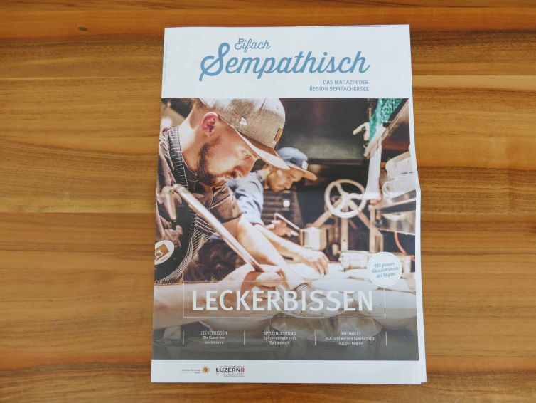 Das Magazin Einfach Sympathisch erscheint in der Region Sempachersee und wird bei Wallimann Druck gedruckt.