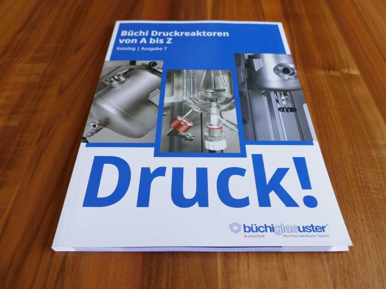 Broschüre, Büchi Druckreaktoren von A-Z, Büchi AG Uster, Produkte, Broschüren, Broschur, Prospekt, geheftete Broschüre, Heftli drucken, Broschüre drucken, Folder, hochwertige Broschüren, Broschüren auf spezielles Papier, hochwertige Broschüren, Offsetdruck, Digitaldruck, Schlitzen, Stanzen, Wallimann Druck und Verlag AG, Beromünster Druckerei, Luzern, Sursee, Michelsamt